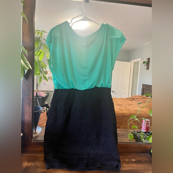 Dress - Picture 5 of 5